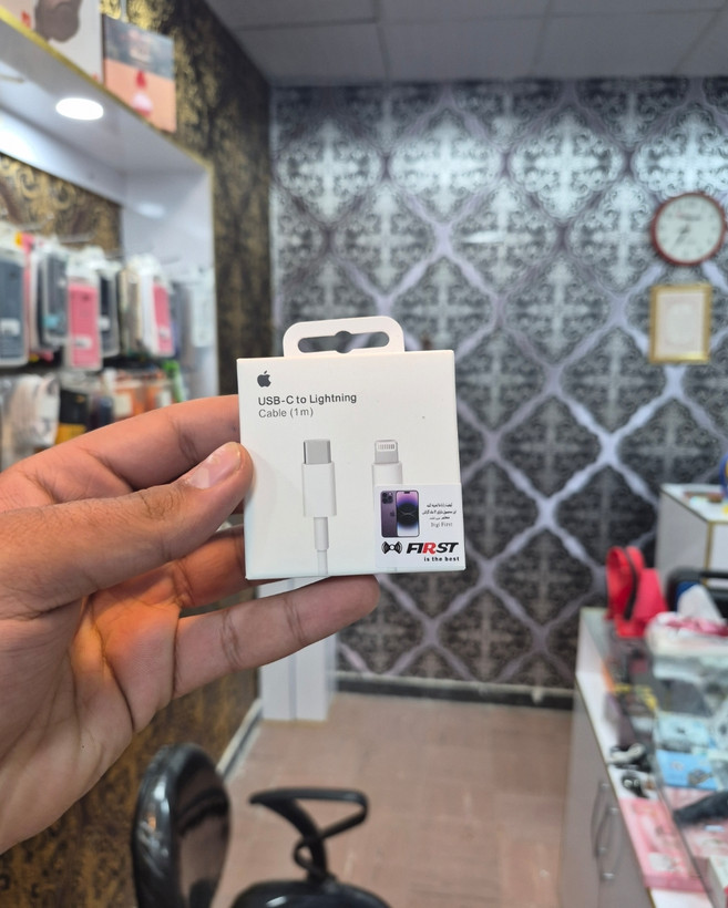 کابل شارژ USB-C به Lightning برند FIRST (۱ متری)